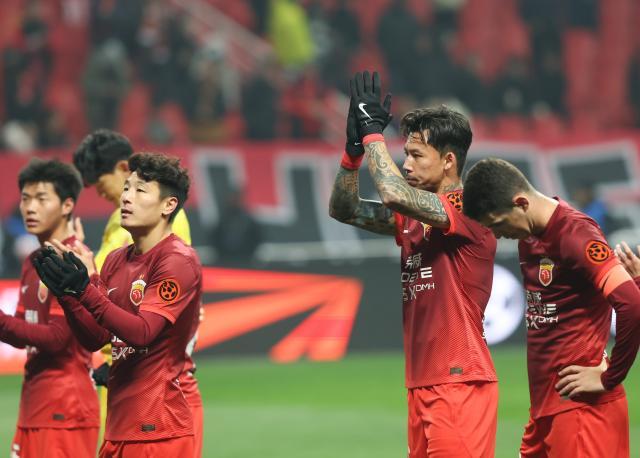 官方平台-穆帅盛赞优秀的“板凳匪徒们”冯劲：靠努力把握机会